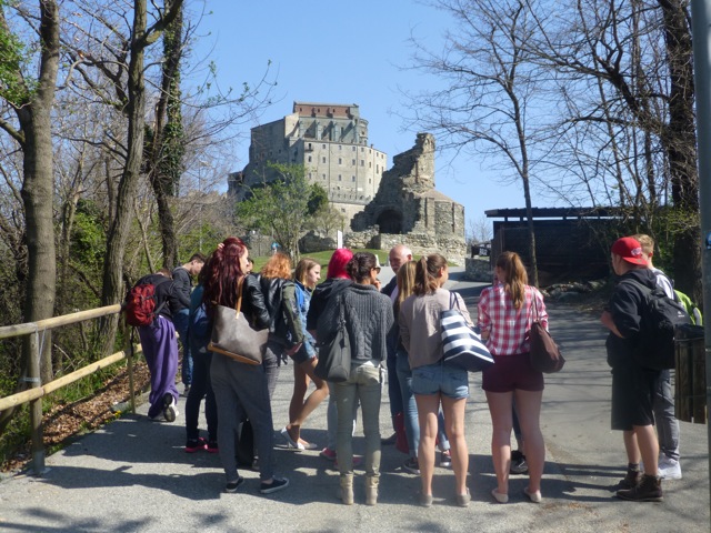Auf dem Weg zur Sacra di San Michele